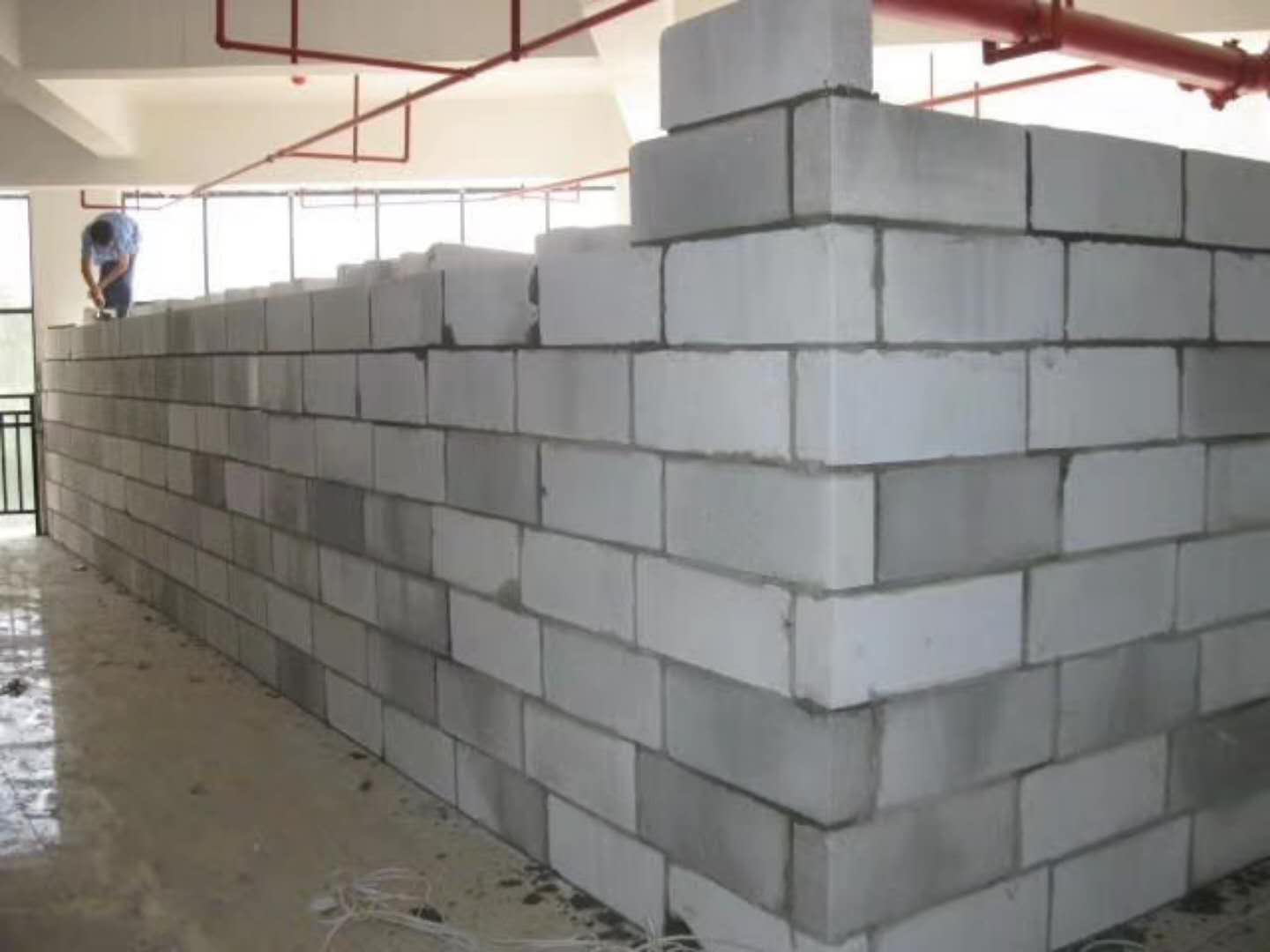 汕头蒸压加气混凝土砌块承重墙静力和抗震性能的研究